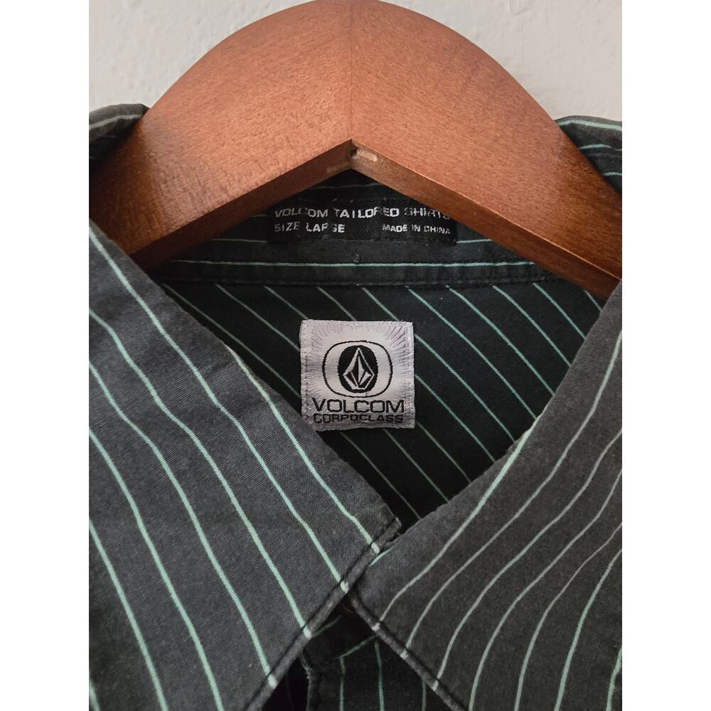 Large Volcom Button Up Pinstripe Business Casual … - image 4